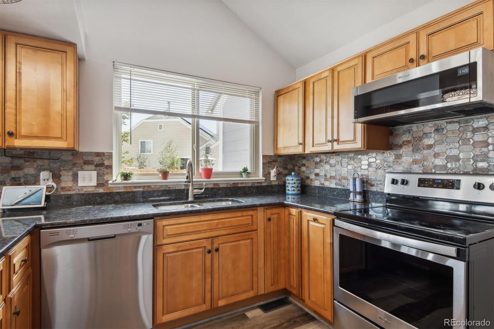 MLS Image #6 for 20921 e 45th avenue,denver, Colorado