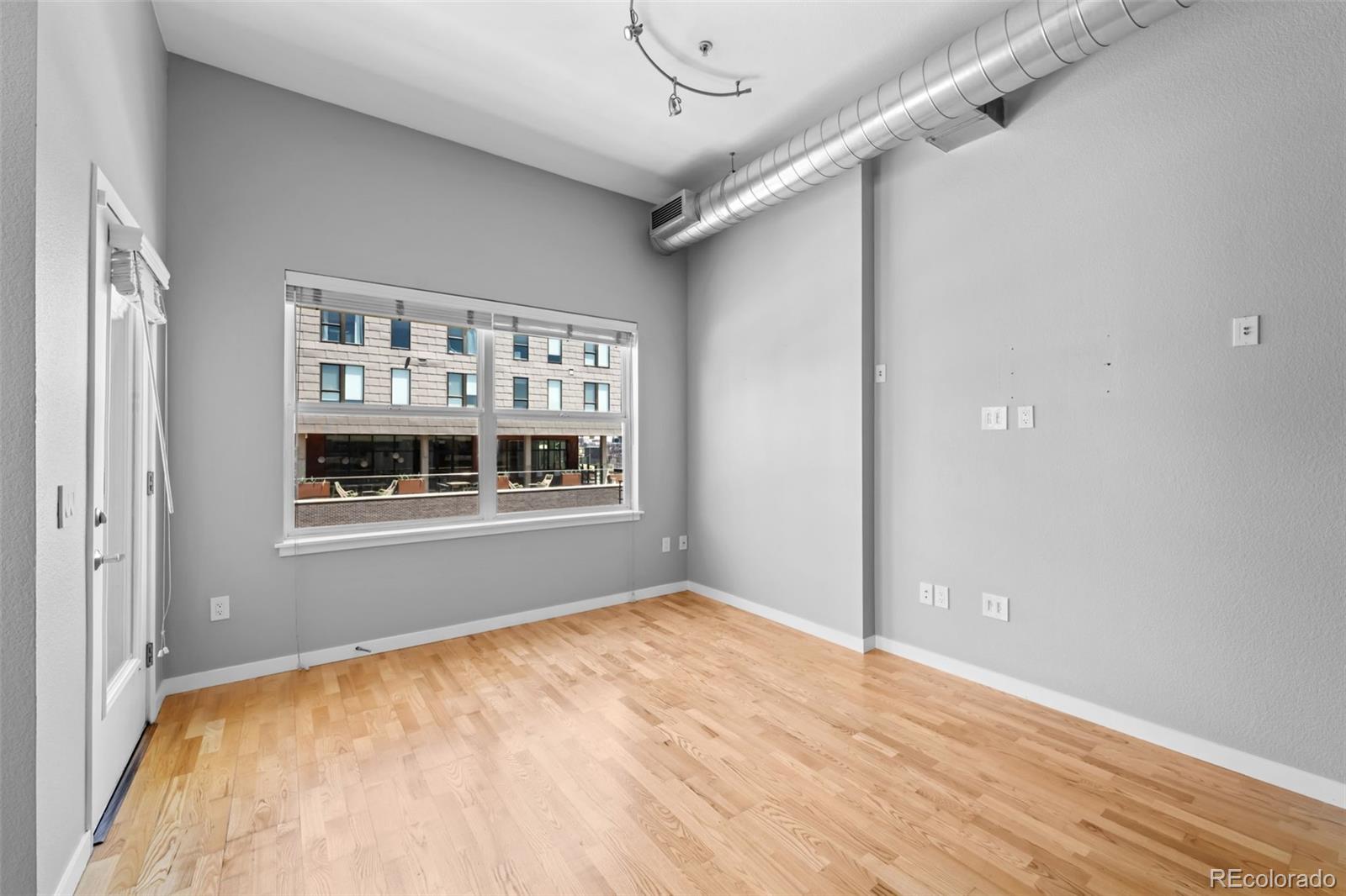 MLS Image #11 for 1555  central street,denver, Colorado