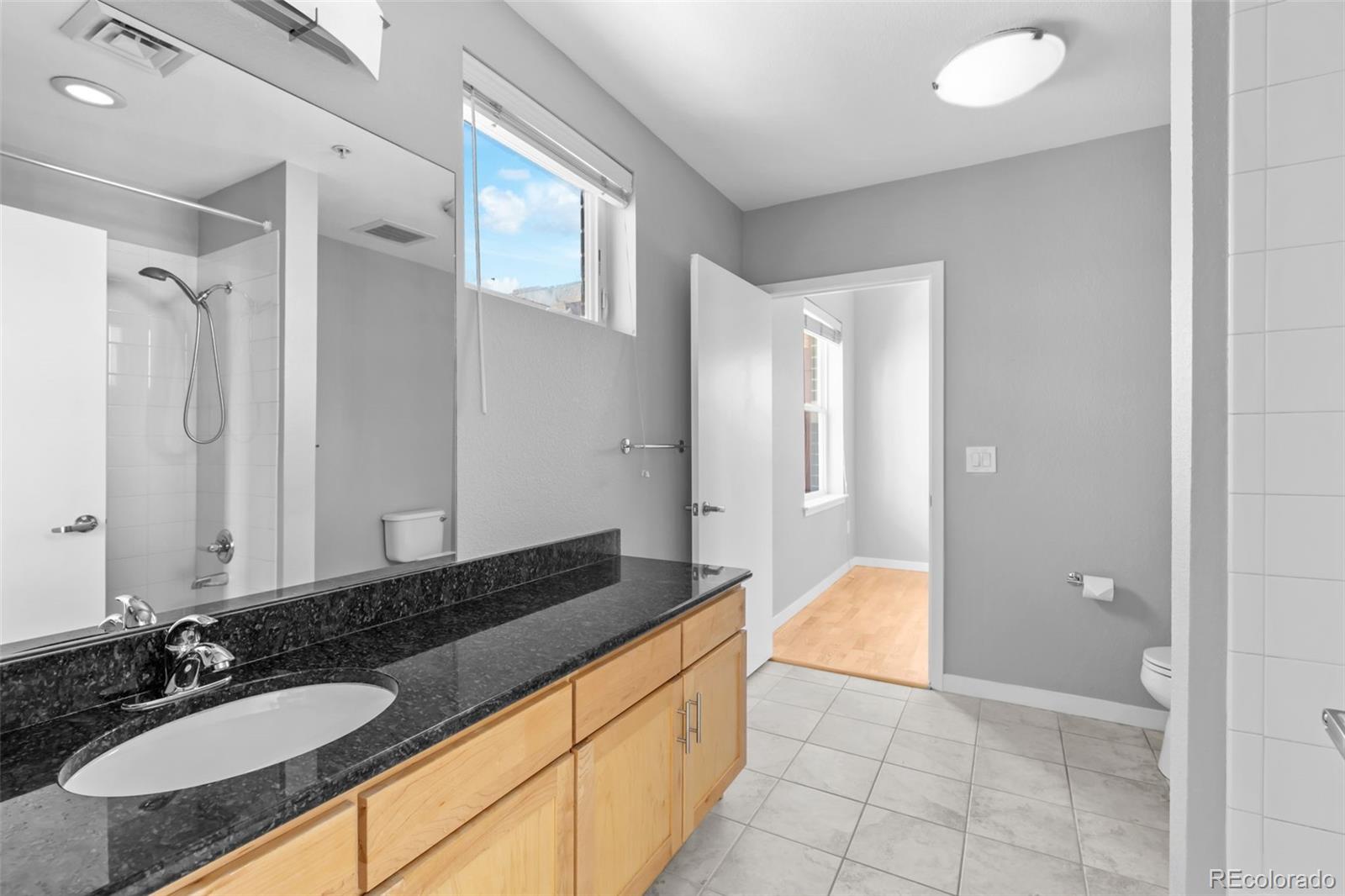 MLS Image #22 for 1555  central street,denver, Colorado