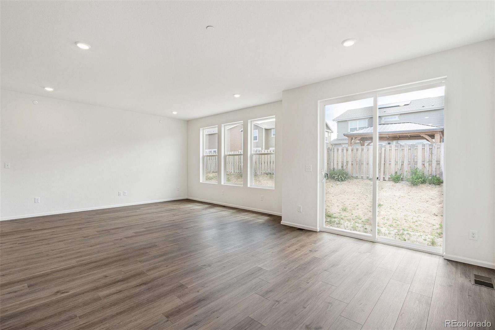 MLS Image #8 for 13392 e 110th way,commerce city, Colorado