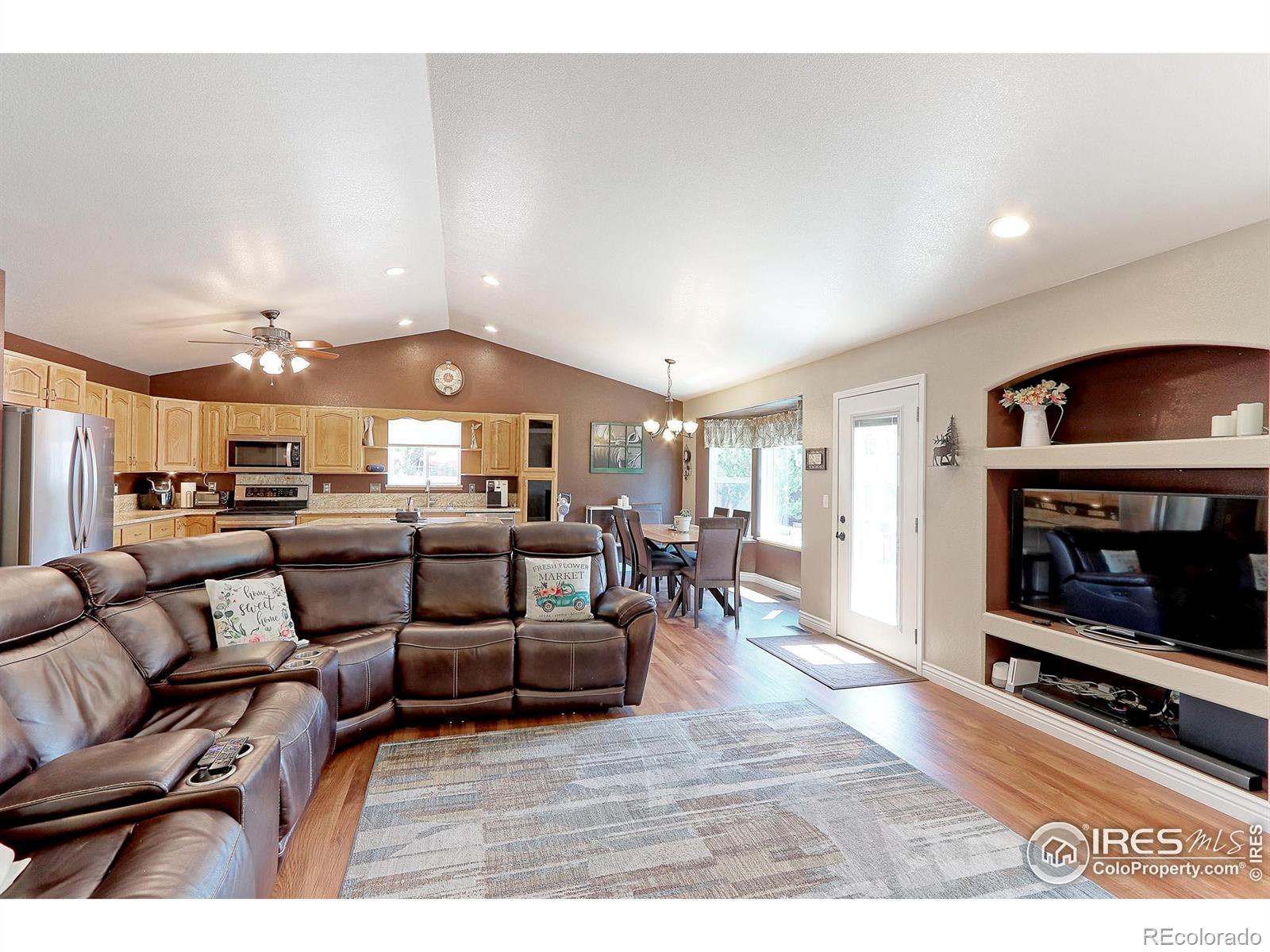 MLS Image #4 for 1123  country acres drive,johnstown, Colorado