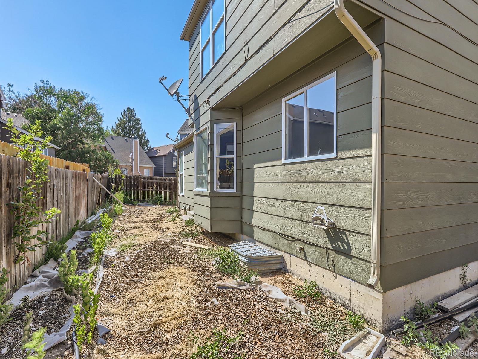 MLS Image #10 for 21172 e 47th avenue,denver, Colorado