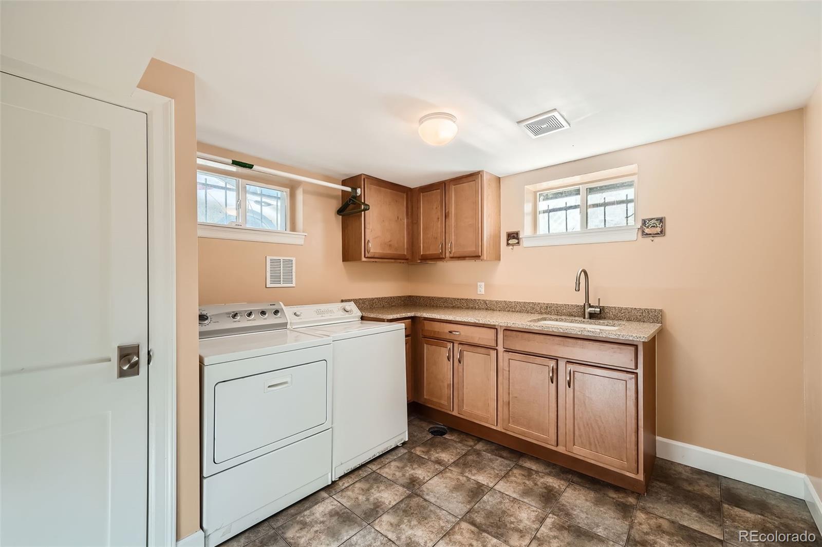 MLS Image #26 for 622  madison street,denver, Colorado