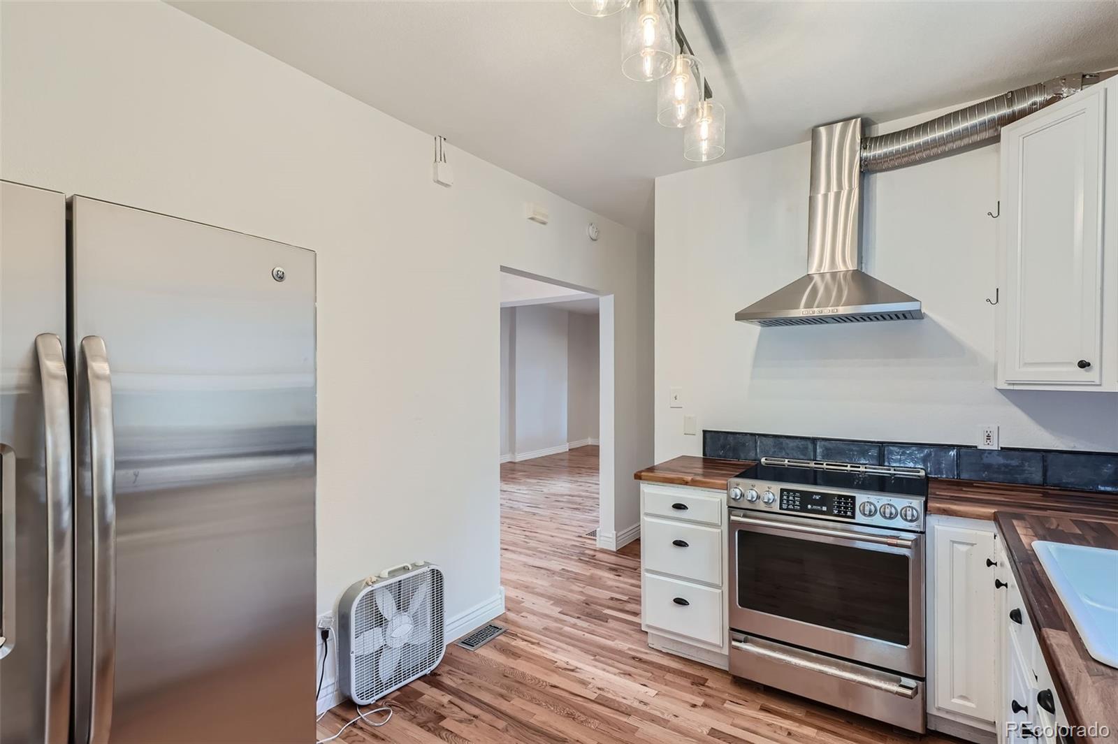 MLS Image #11 for 1424 s logan street,denver, Colorado