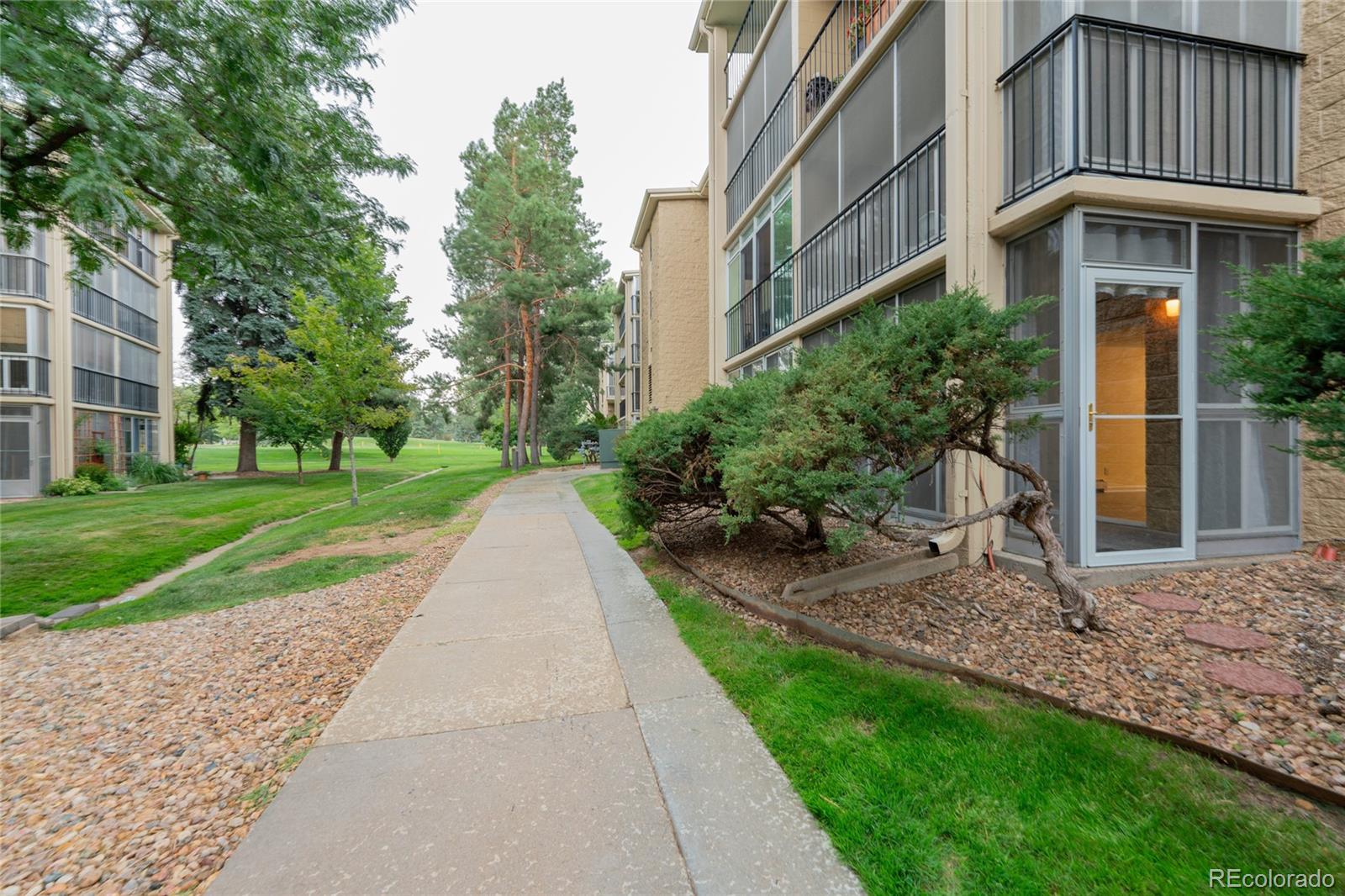 MLS Image #11 for 3124 s wheeling way,aurora, Colorado