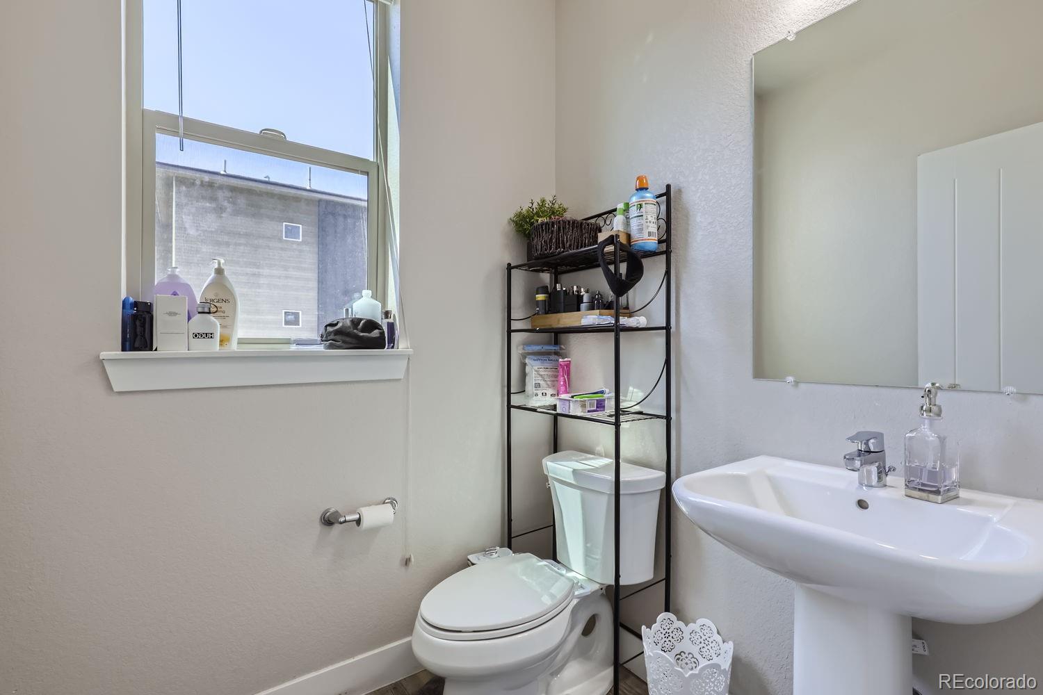 MLS Image #4 for 8612 e 47th avenue,denver, Colorado