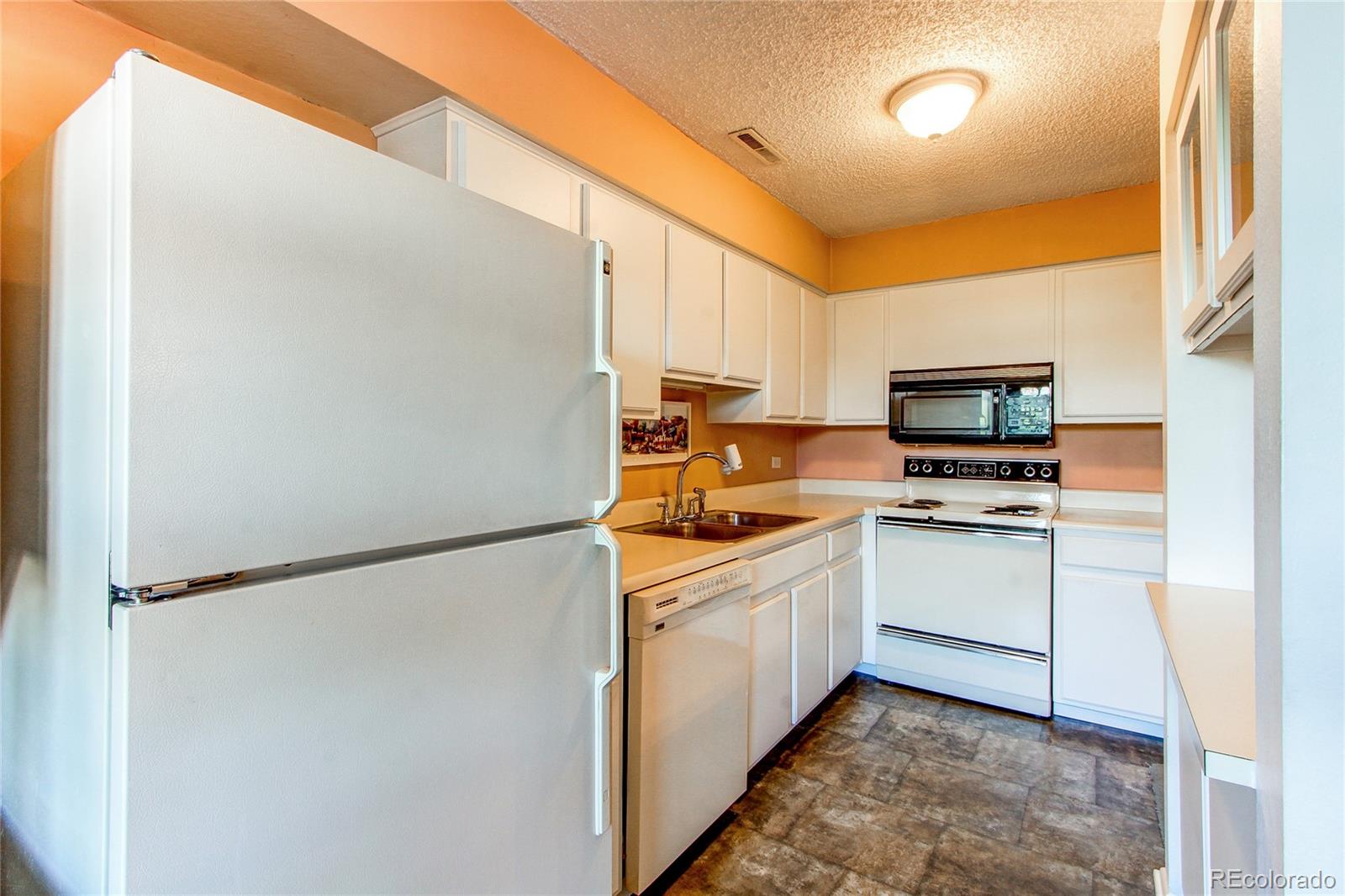 MLS Image #10 for 7110 s gaylord street,centennial, Colorado