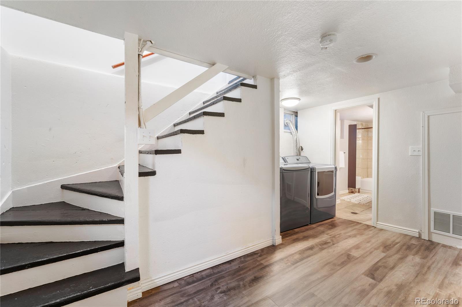 MLS Image #16 for 3549 n harrison street,denver, Colorado