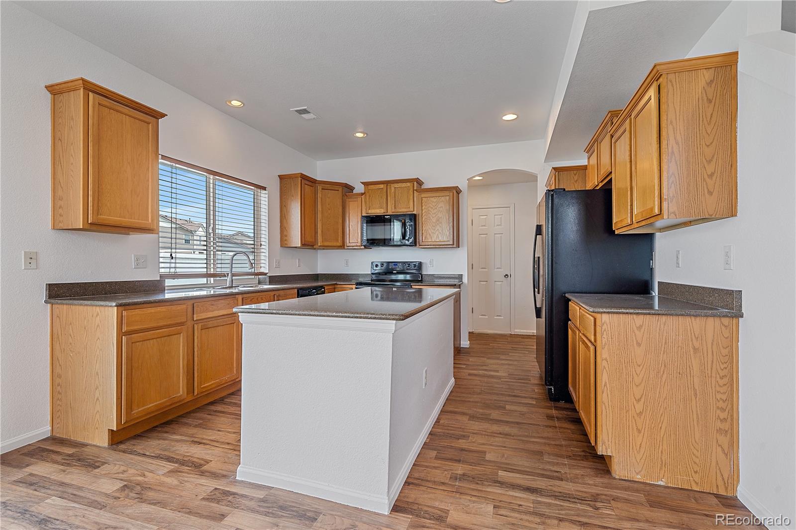 MLS Image #5 for 5561  killarney street,denver, Colorado