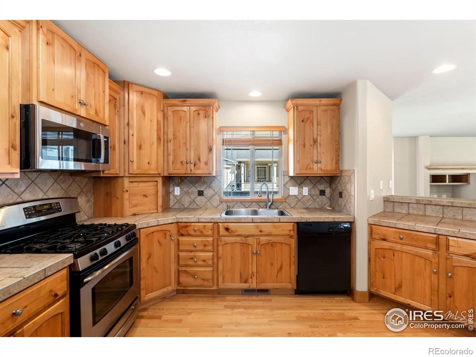 MLS Image #7 for 648  callisto drive,loveland, Colorado