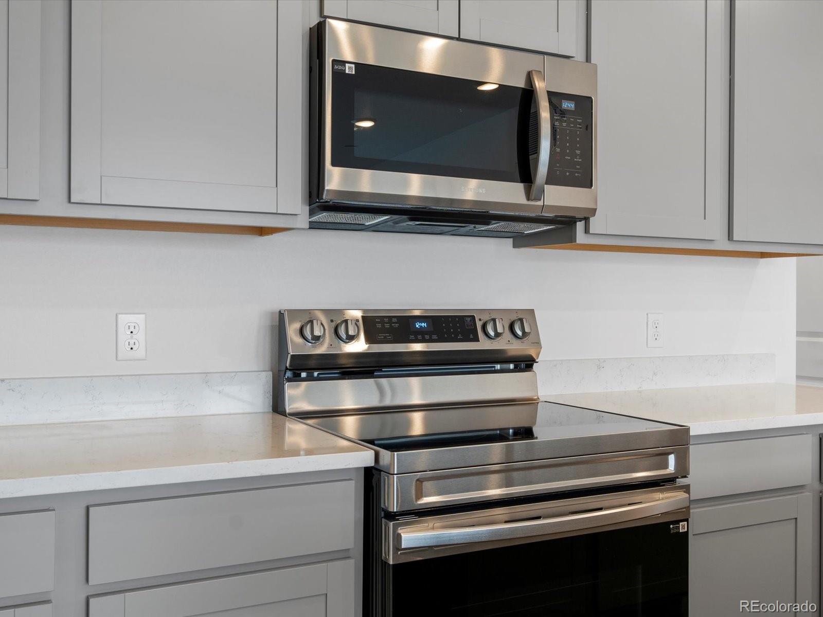 MLS Image #20 for 6153 n ceylon street,denver, Colorado