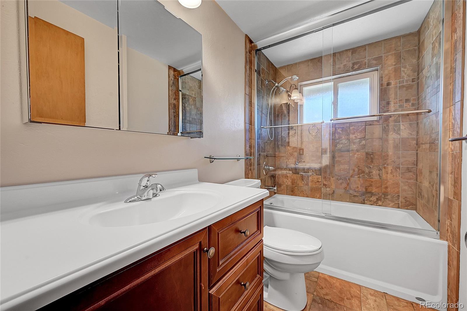 MLS Image #14 for 5345 s lakeview street,littleton, Colorado