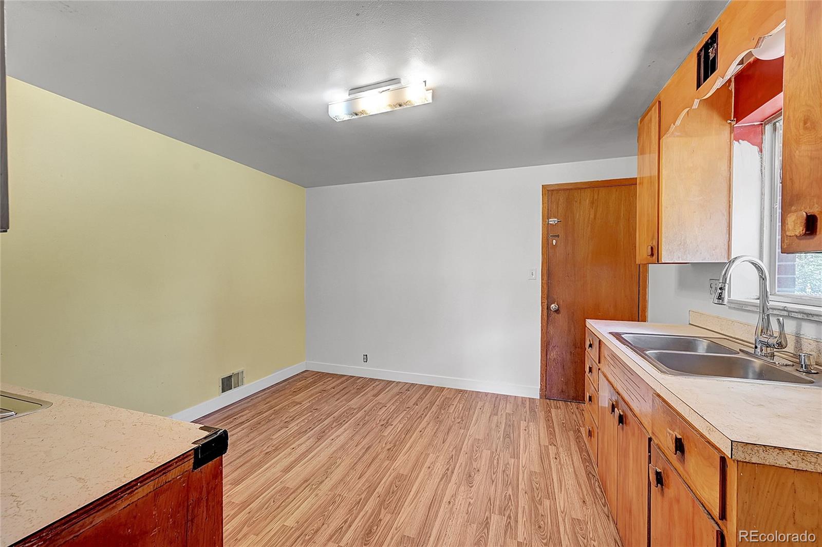 MLS Image #16 for 5345 s lakeview street,littleton, Colorado