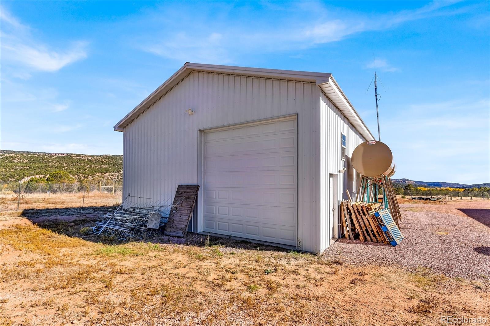 MLS Image #3 for 8200  county road 132 ,penrose, Colorado