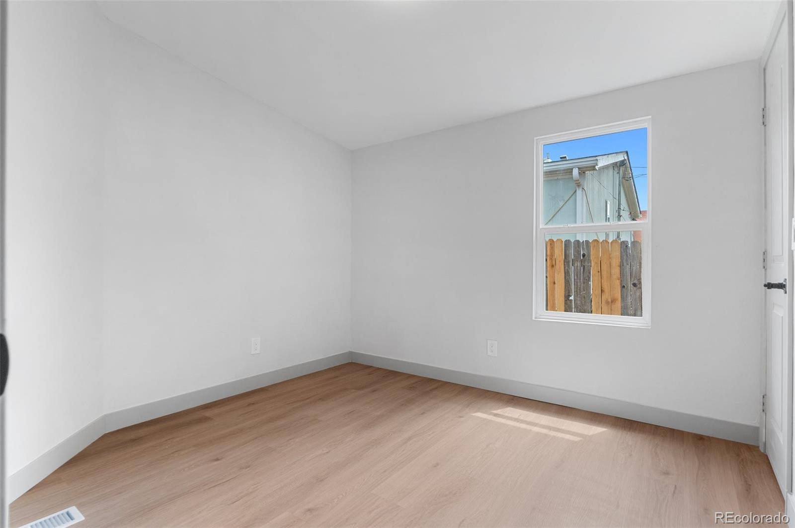 MLS Image #17 for 5541  umatilla street,denver, Colorado