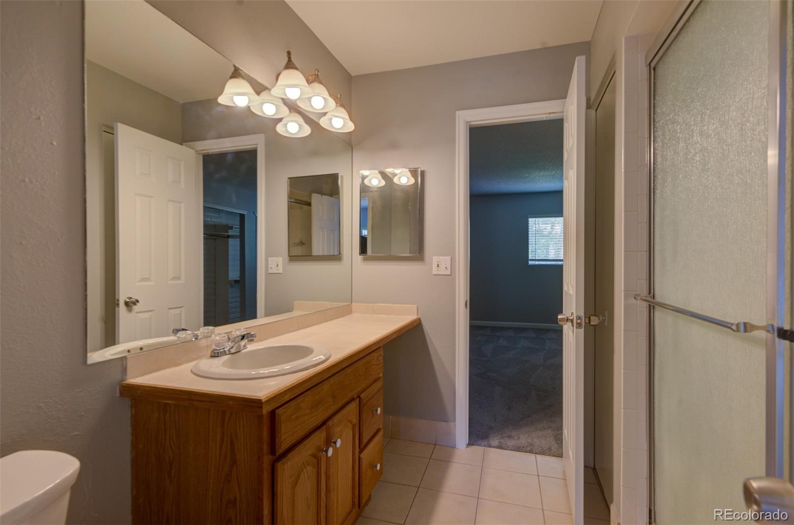 MLS Image #18 for 1060 s parker road,denver, Colorado