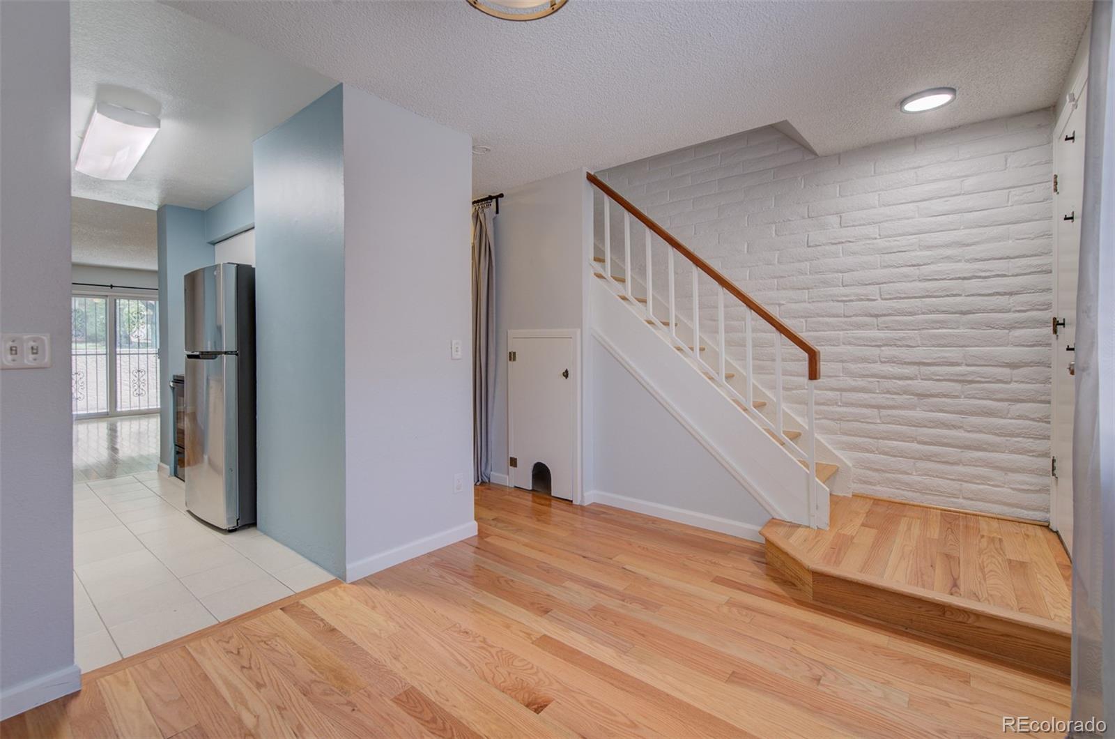 MLS Image #4 for 1060 s parker road,denver, Colorado