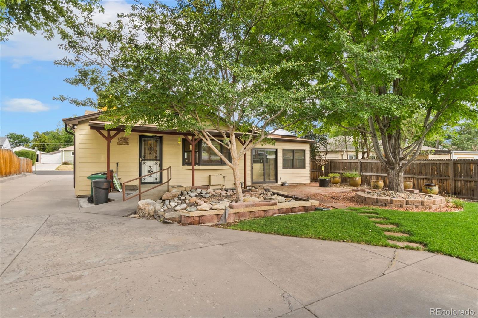 MLS Image #17 for 1325 s vrain street,denver, Colorado