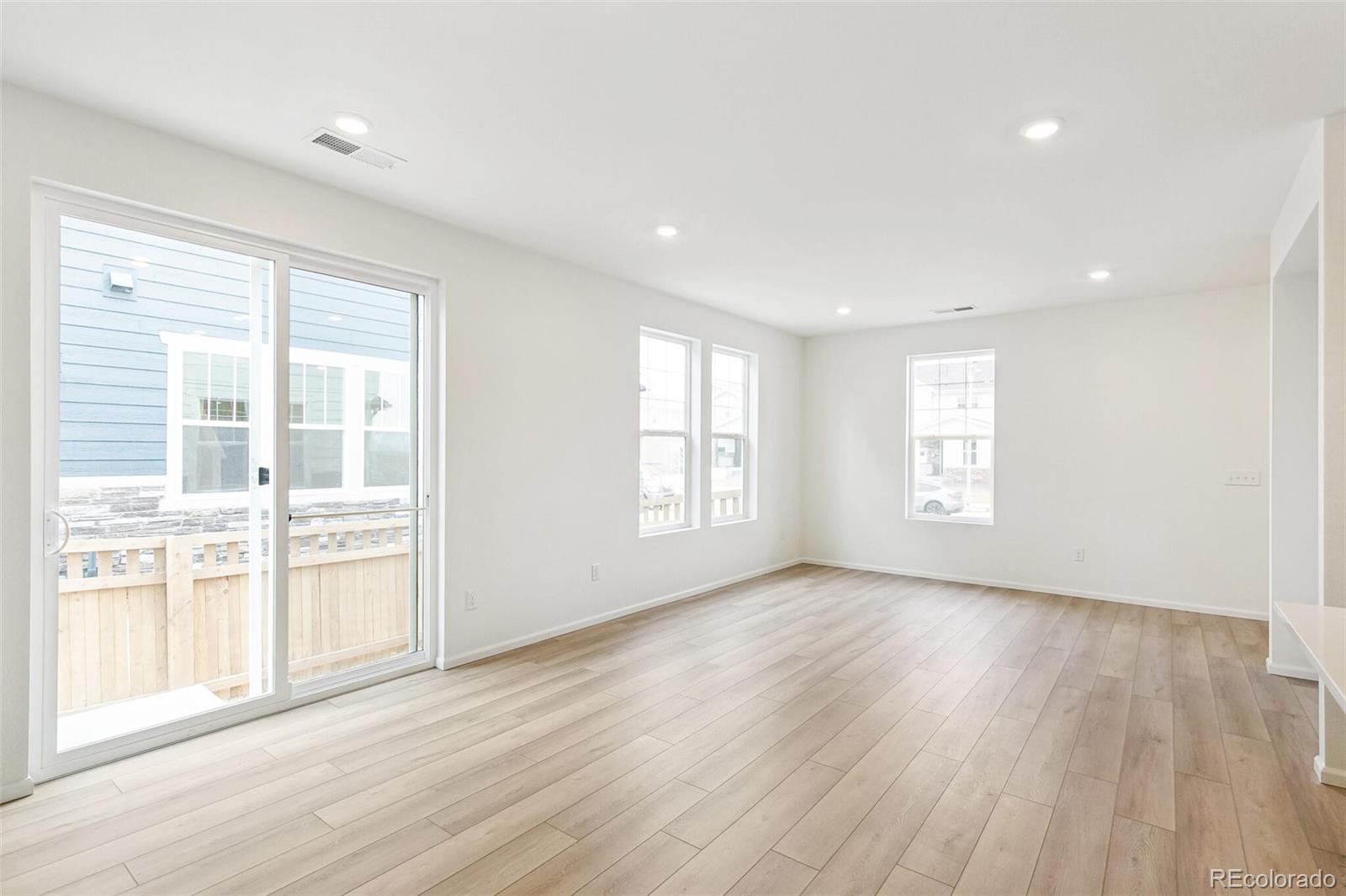 MLS Image #6 for 5780 n killarney way,aurora, Colorado