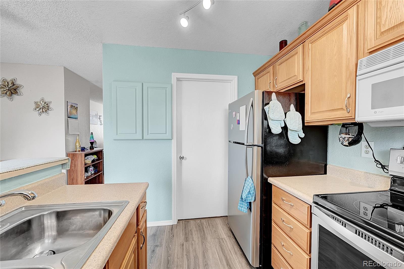 MLS Image #10 for 10537 w maplewood drive b,littleton, Colorado