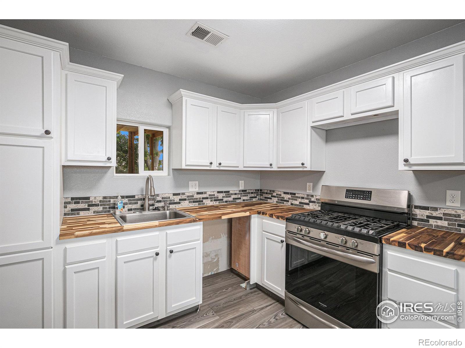 MLS Image #2 for 3791 e 18th street,greeley, Colorado