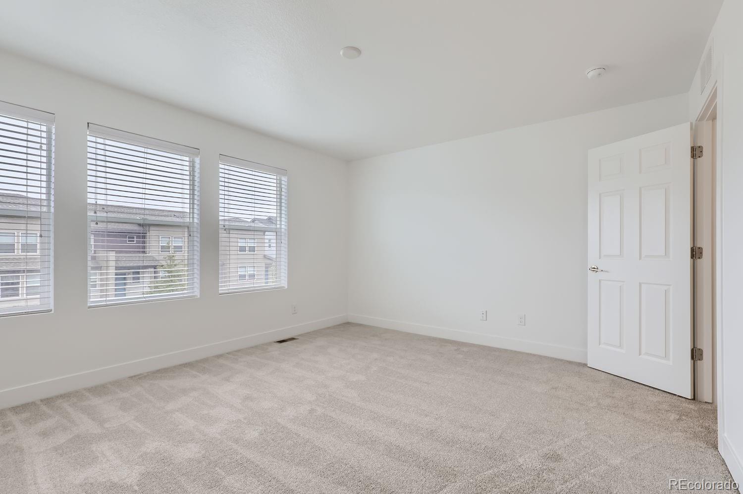 MLS Image #13 for 16063 e warner place,denver, Colorado