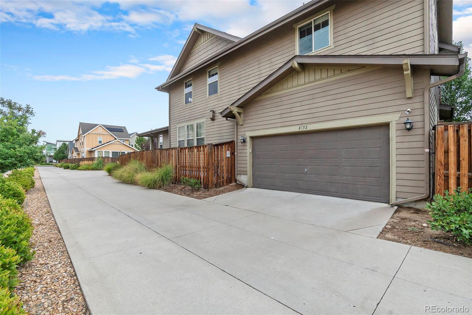 MLS Image #31 for 8152 e 49th place,denver, Colorado