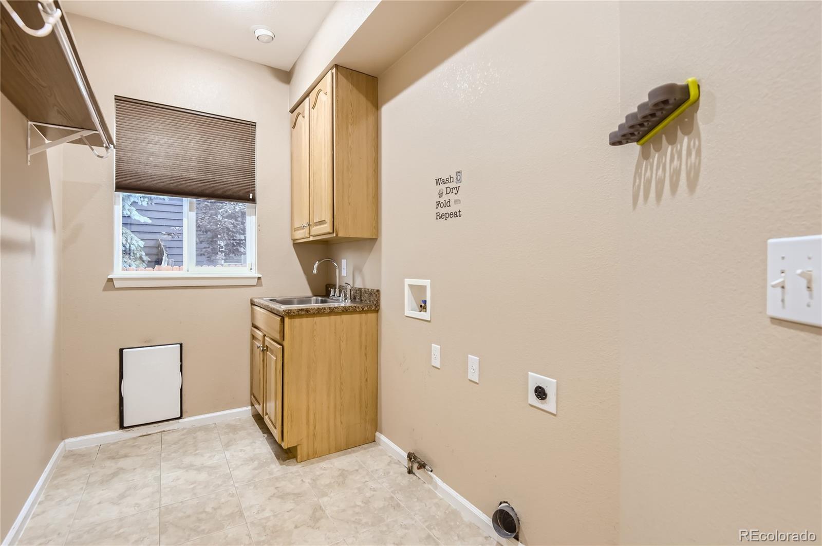 MLS Image #11 for 22321 e lake place,centennial, Colorado