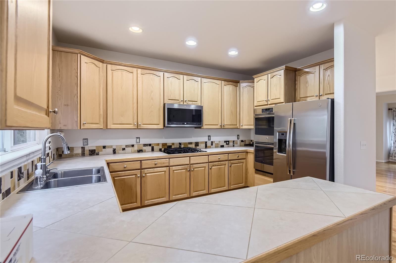 MLS Image #5 for 22321 e lake place,centennial, Colorado