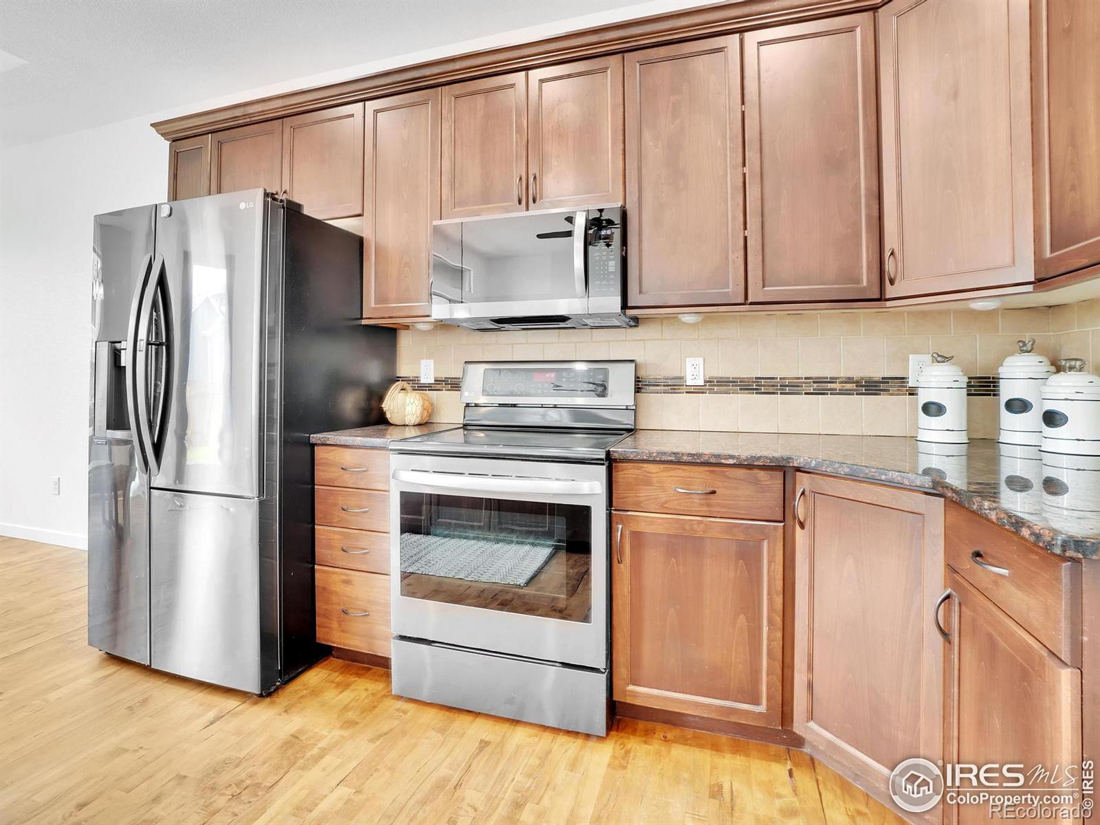 MLS Image #3 for 439  frontier lane,johnstown, Colorado