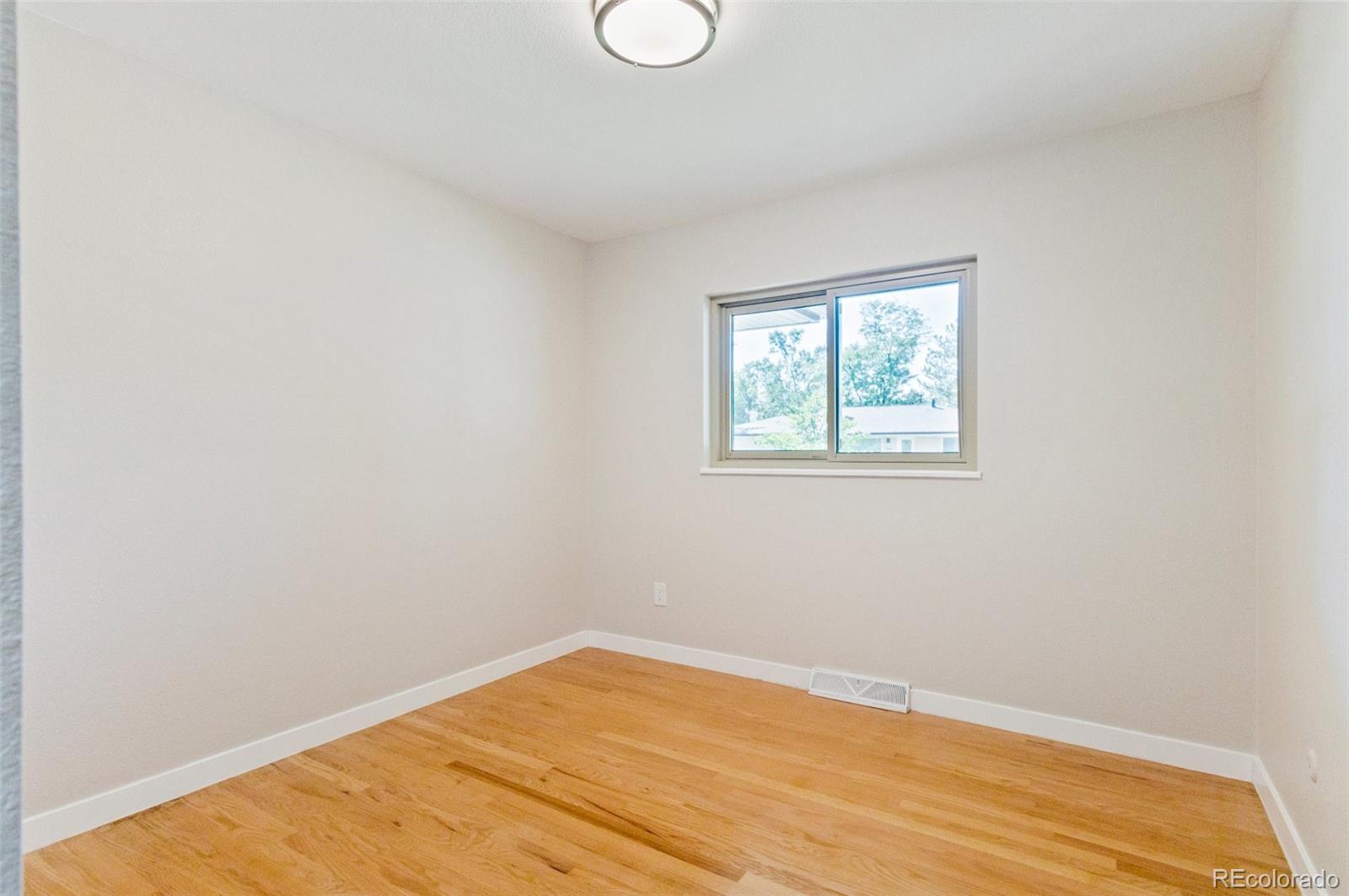 MLS Image #24 for 3064 s niagara way,denver, Colorado