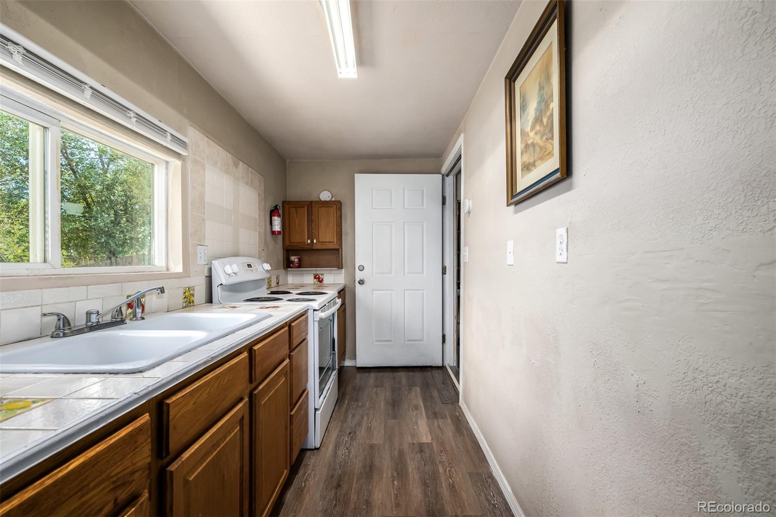 MLS Image #20 for 1610 s shoshone street,denver, Colorado