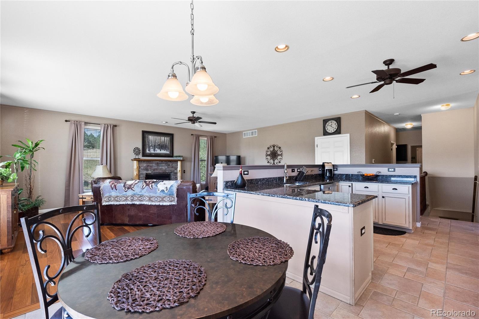 MLS Image #9 for 37159  pheasant run,elizabeth, Colorado