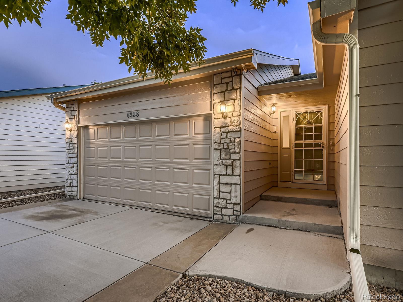 MLS Image #2 for 6588 s iris street,littleton, Colorado