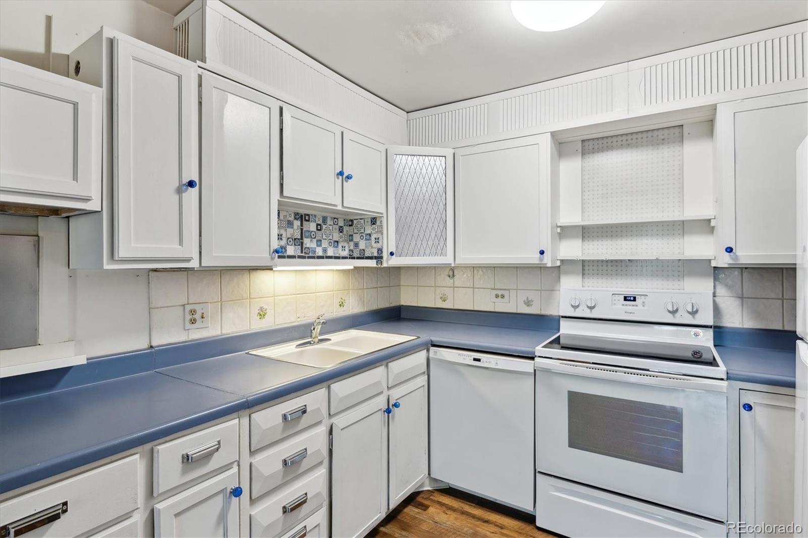 MLS Image #1 for 350 s clinton street,denver, Colorado