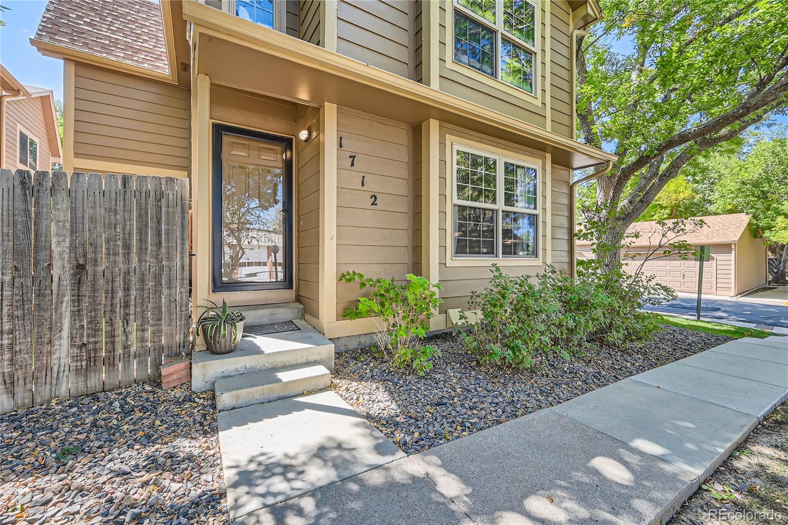 MLS Image #1 for 1712 s richfield way,aurora, Colorado