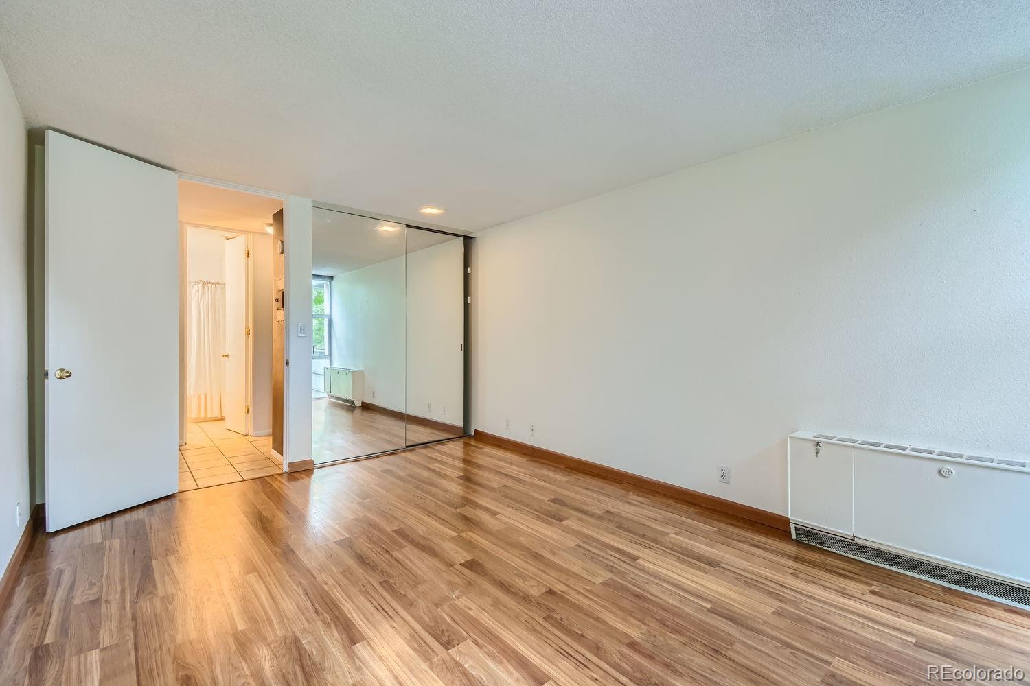 MLS Image #8 for 2500 s york street,denver, Colorado