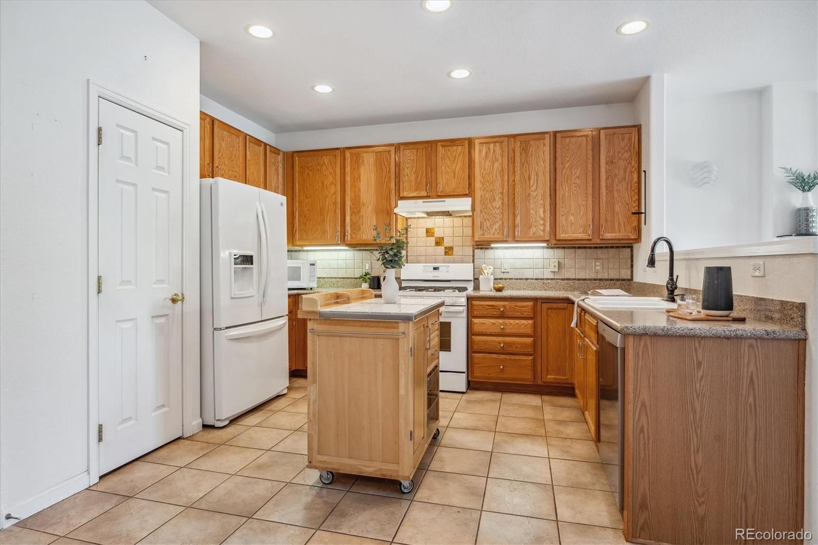 MLS Image #12 for 11252  gallahadion lane,parker, Colorado