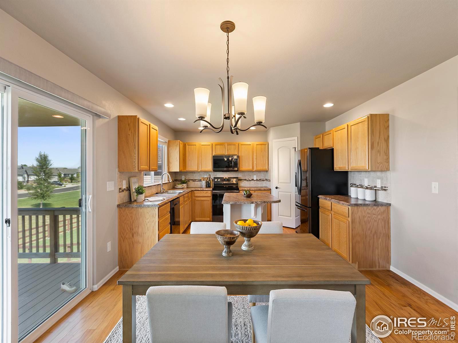 MLS Image #10 for 920  barn yard drive,windsor, Colorado