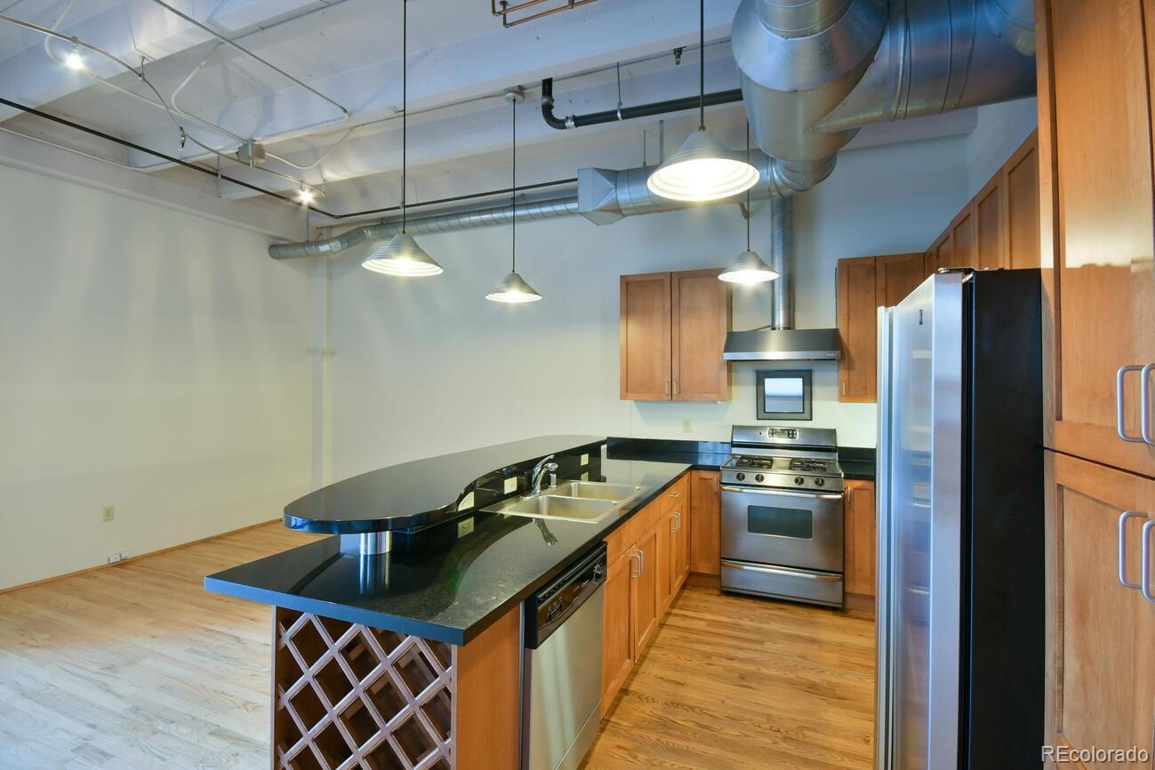 MLS Image #3 for 1800  lawrence street,denver, Colorado