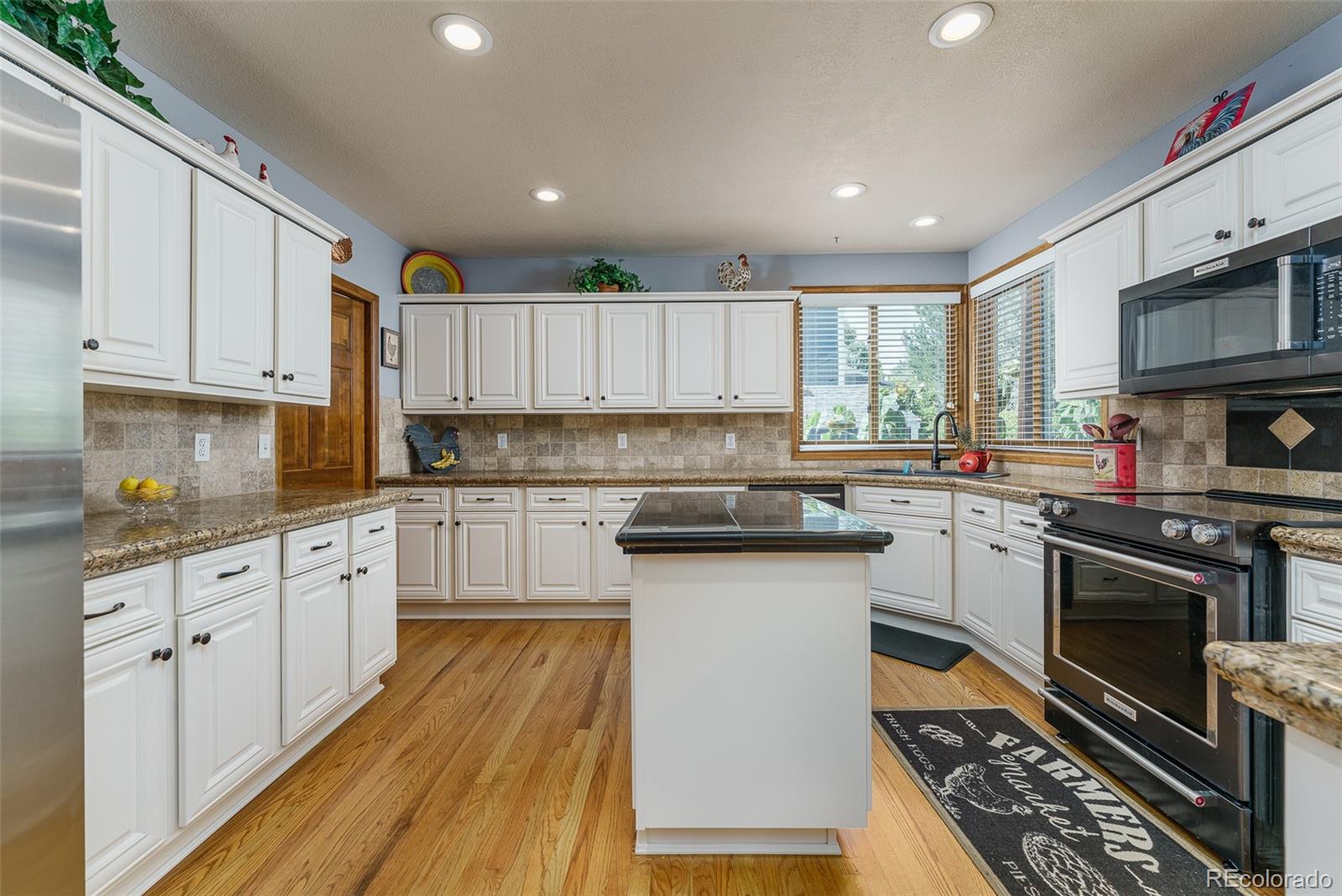 MLS Image #14 for 12157 w 75th lane,arvada, Colorado