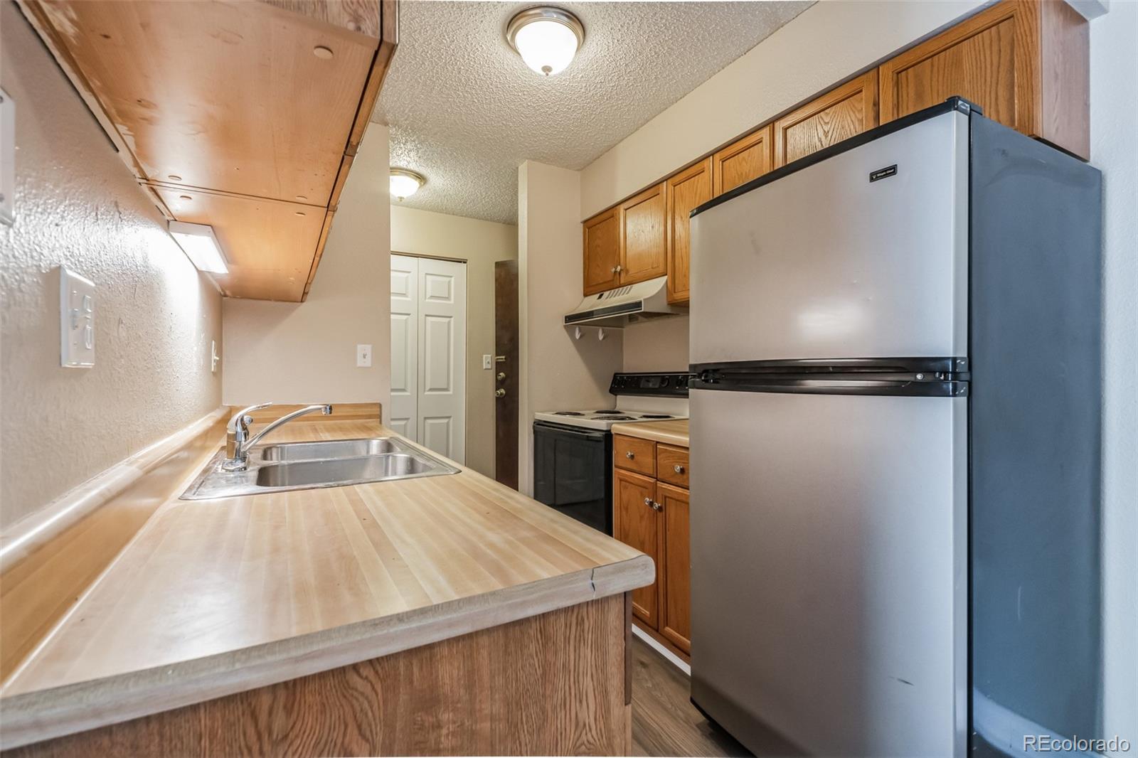 MLS Image #11 for 309 e highline circle,centennial, Colorado