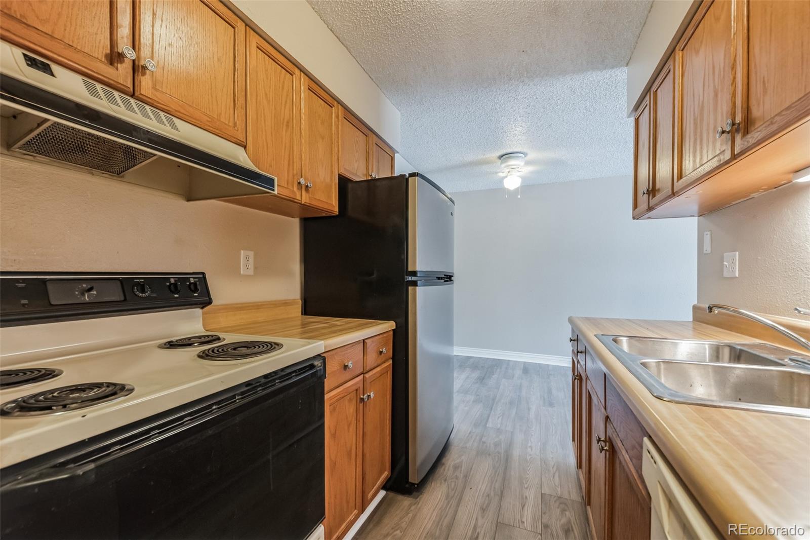 MLS Image #12 for 309 e highline circle,centennial, Colorado