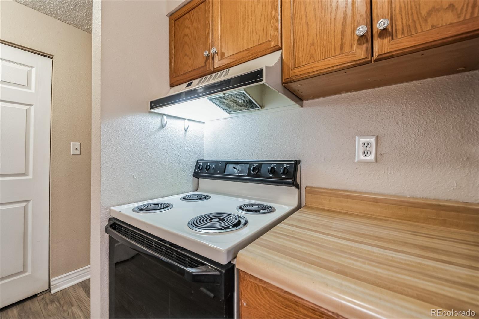 MLS Image #13 for 309 e highline circle,centennial, Colorado