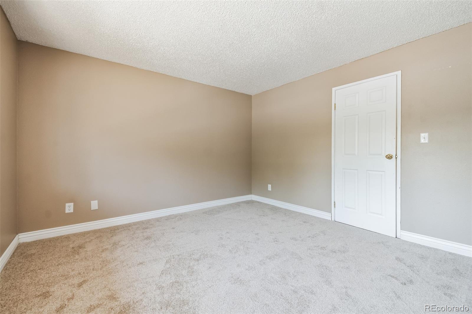 MLS Image #17 for 309 e highline circle,centennial, Colorado