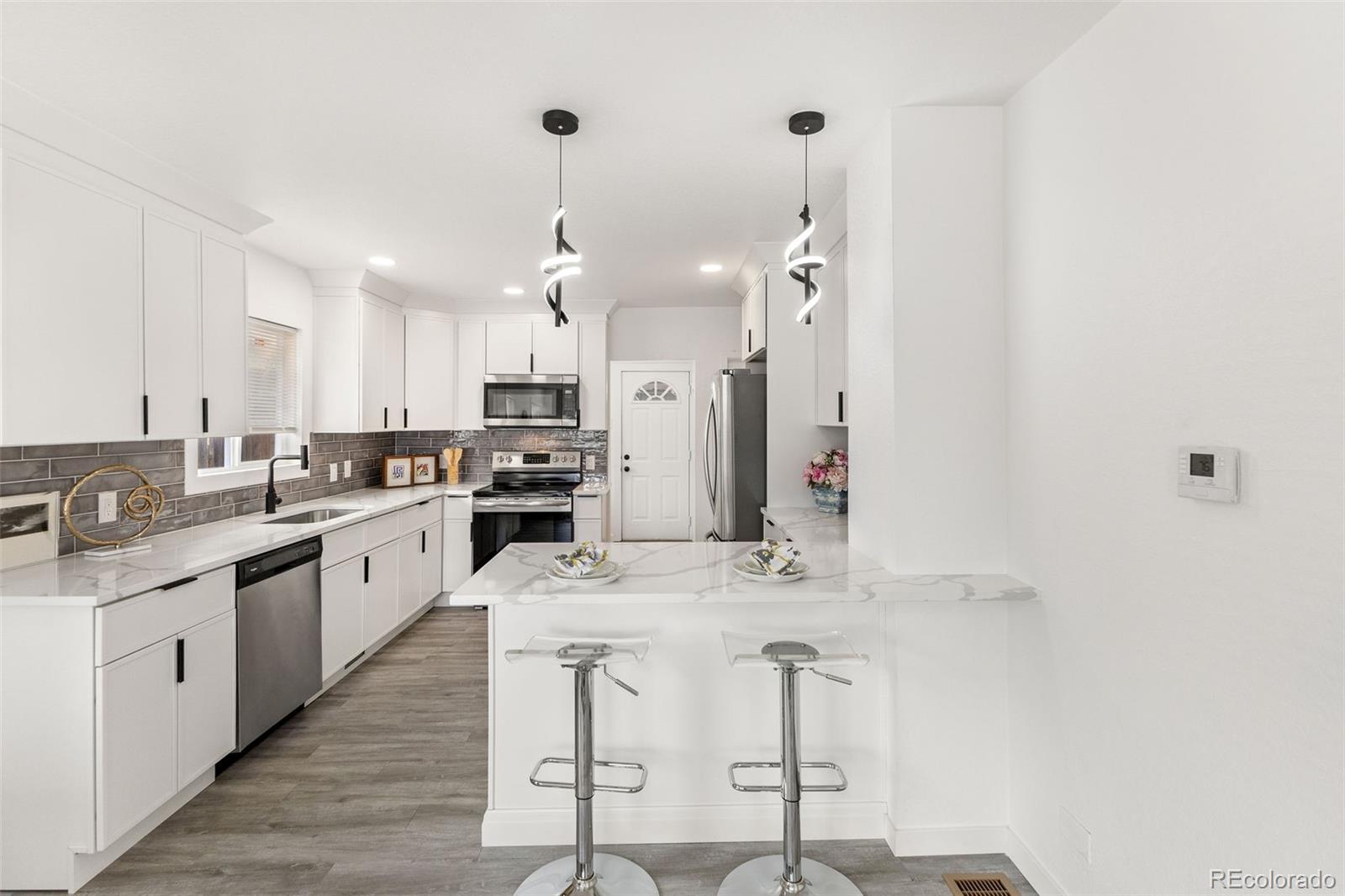 MLS Image #9 for 151  knox court,denver, Colorado