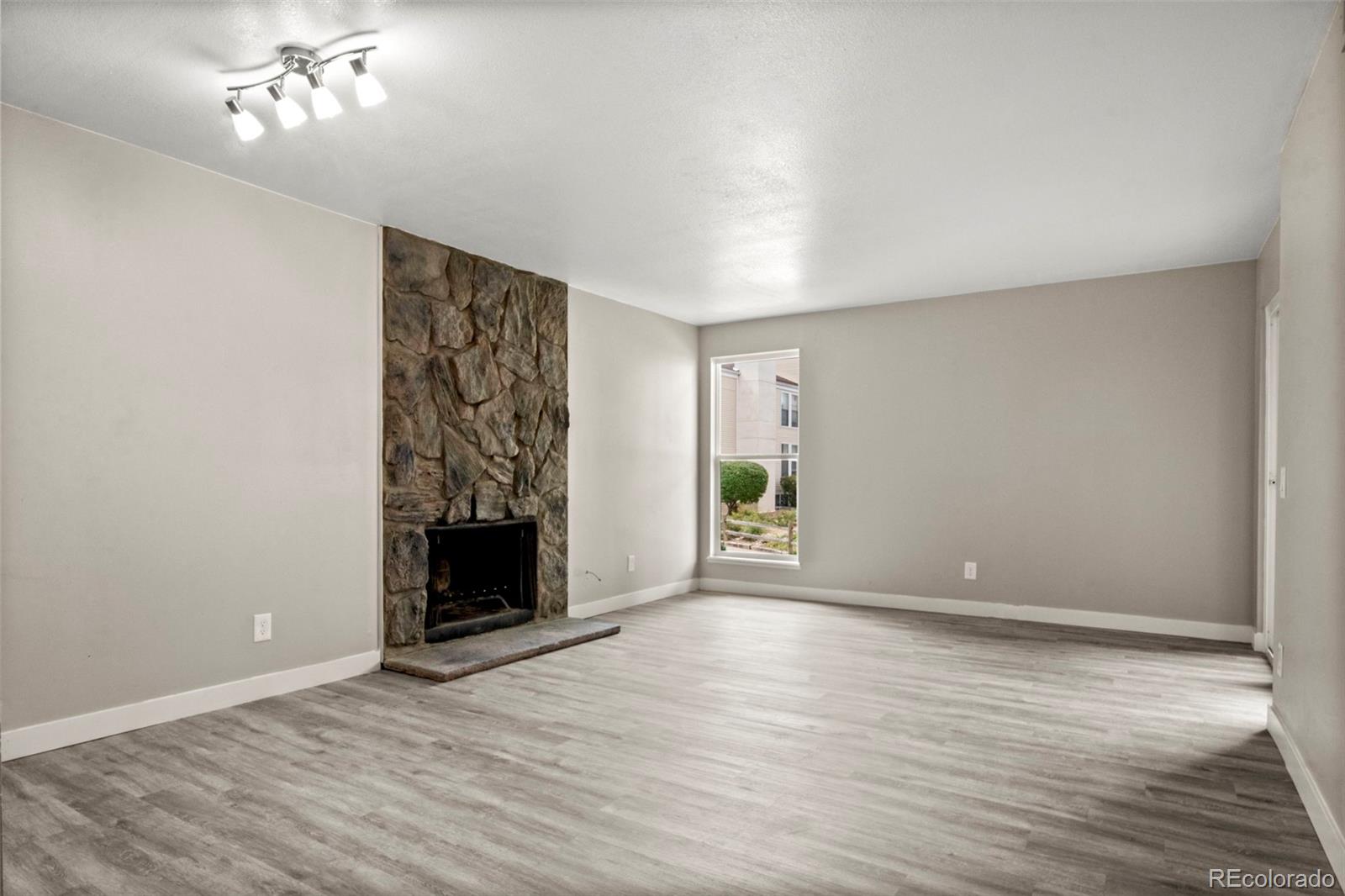 MLS Image #4 for 15252 e hampden circle,aurora, Colorado