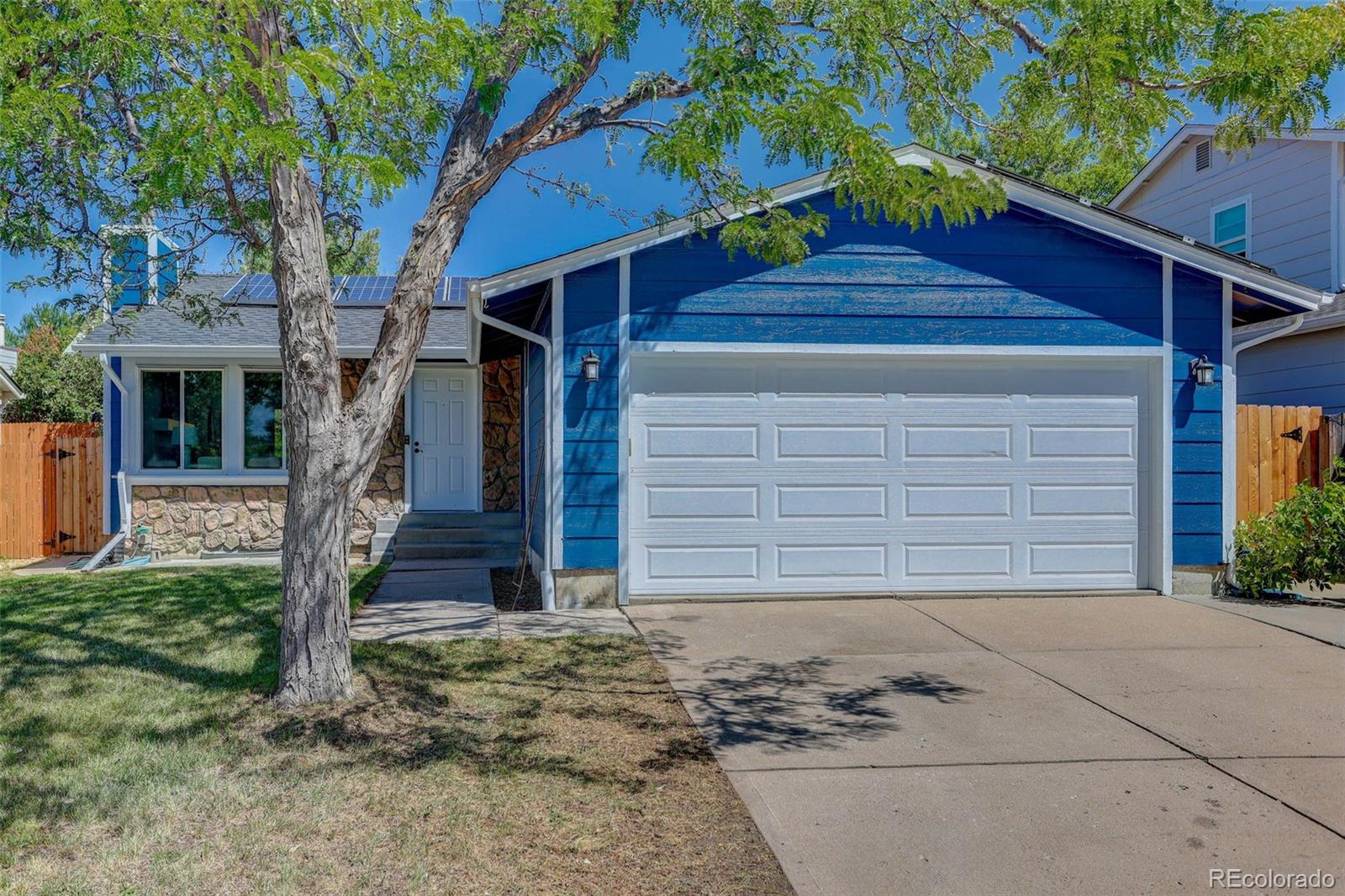 MLS Image #1 for 3854 s olathe circle,aurora, Colorado