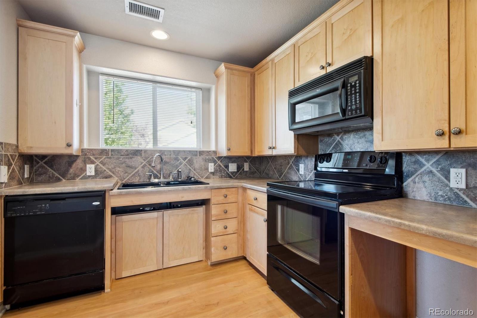 MLS Image #5 for 18954 e 57th place,denver, Colorado