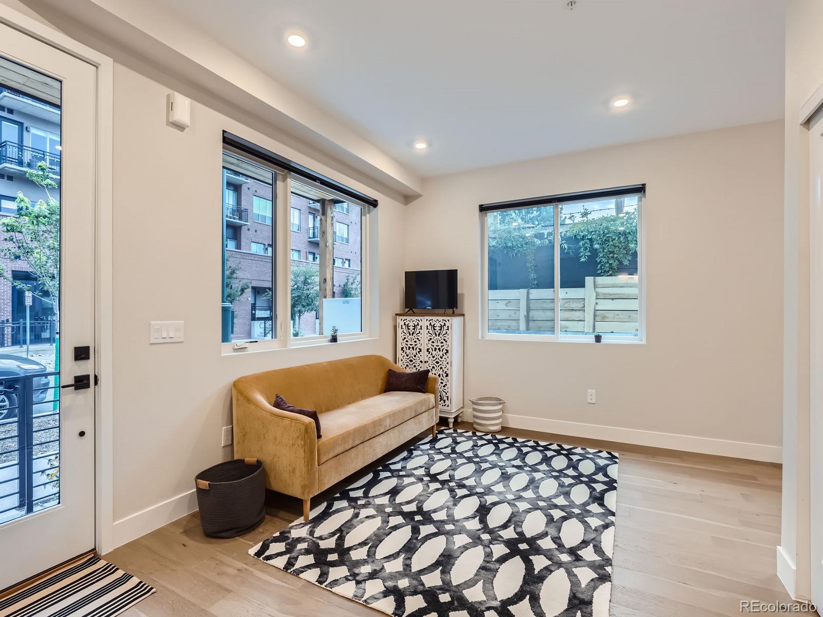 MLS Image #2 for 4025 n jason street 101,denver, Colorado